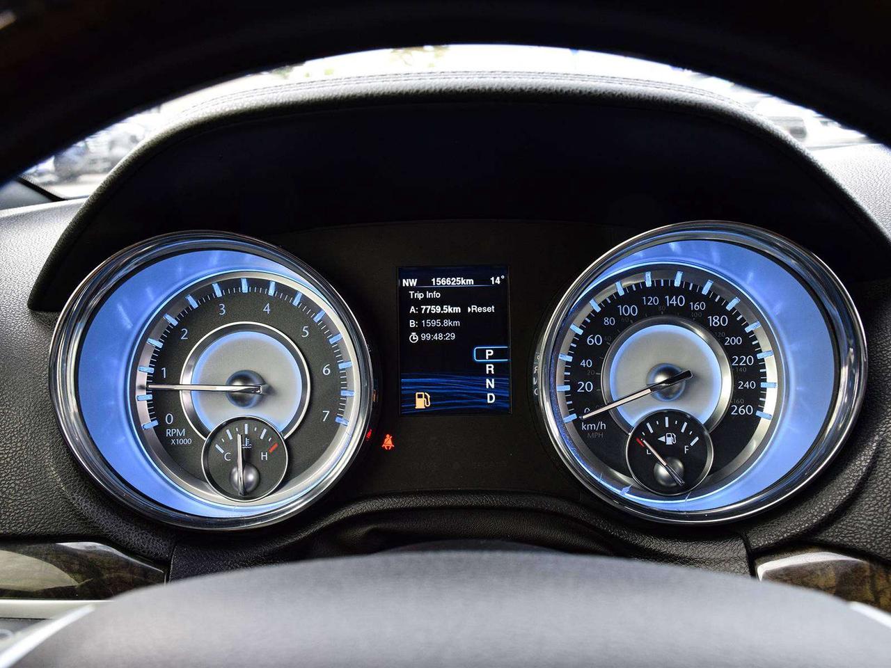 2013 Chrysler 300 C ~HEMI ~Nav ~Heated/Cooled Leather ~Pano Roof Photo