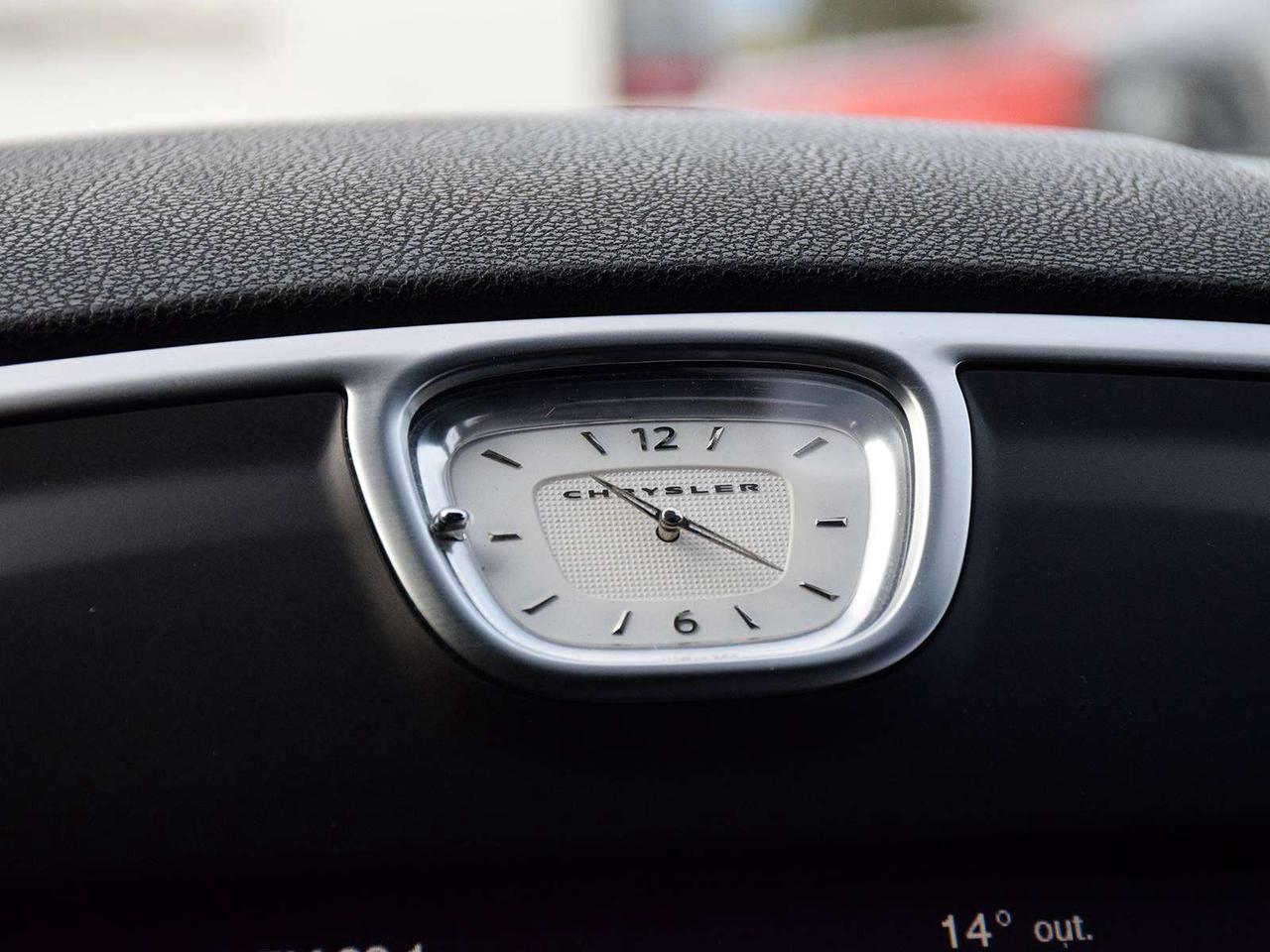 2013 Chrysler 300 C ~HEMI ~Nav ~Heated/Cooled Leather ~Pano Roof Photo