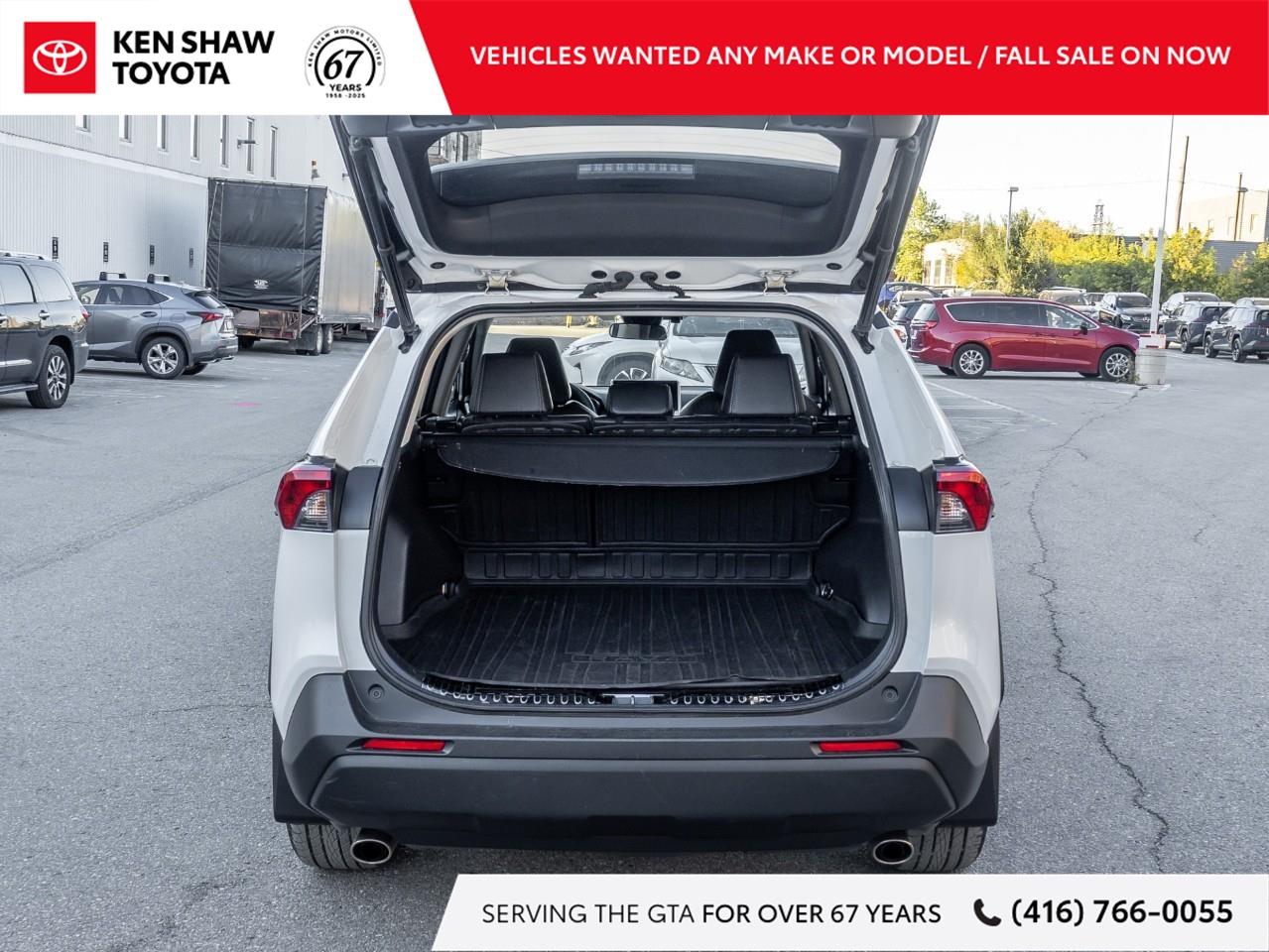 2023 Toyota RAV4 XLE 4dr All-wheel Drive Photo