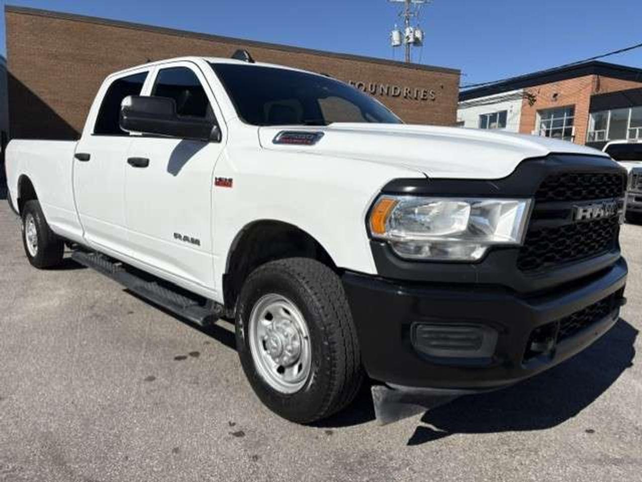 2021 RAM 2500 Tradesman 6.4L V8 HEMI CREW CAB LONG BOX-CERTIFIED Photo