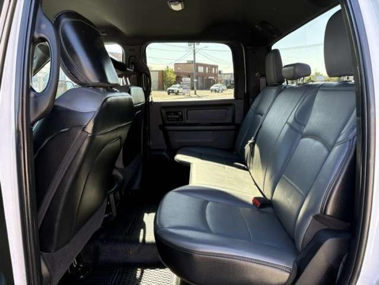 2021 RAM 2500 Tradesman 6.4L V8 HEMI CREW CAB LONG BOX-CERTIFIED Photo