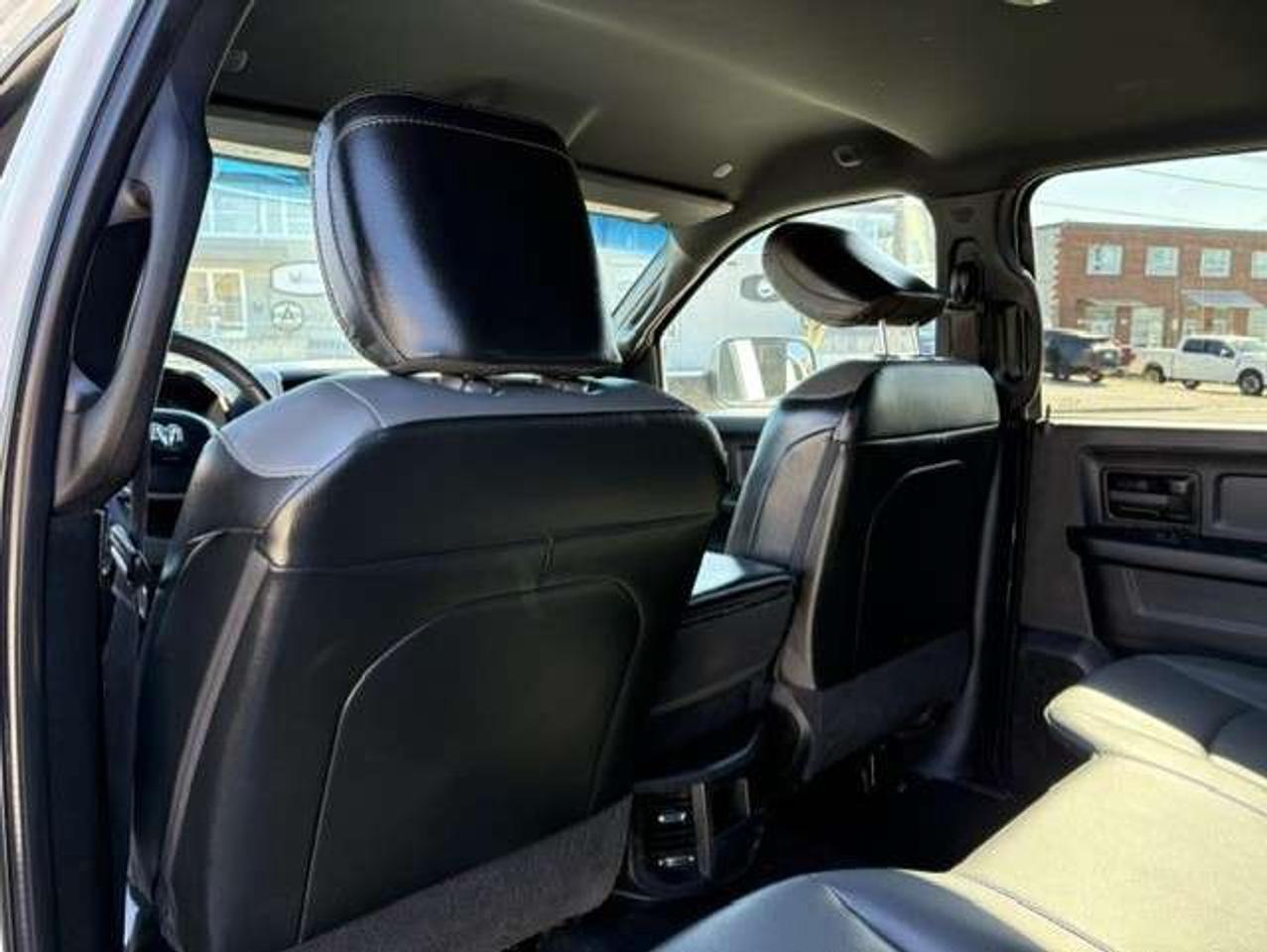 2021 RAM 2500 Tradesman 6.4L V8 HEMI CREW CAB LONG BOX-CERTIFIED Photo