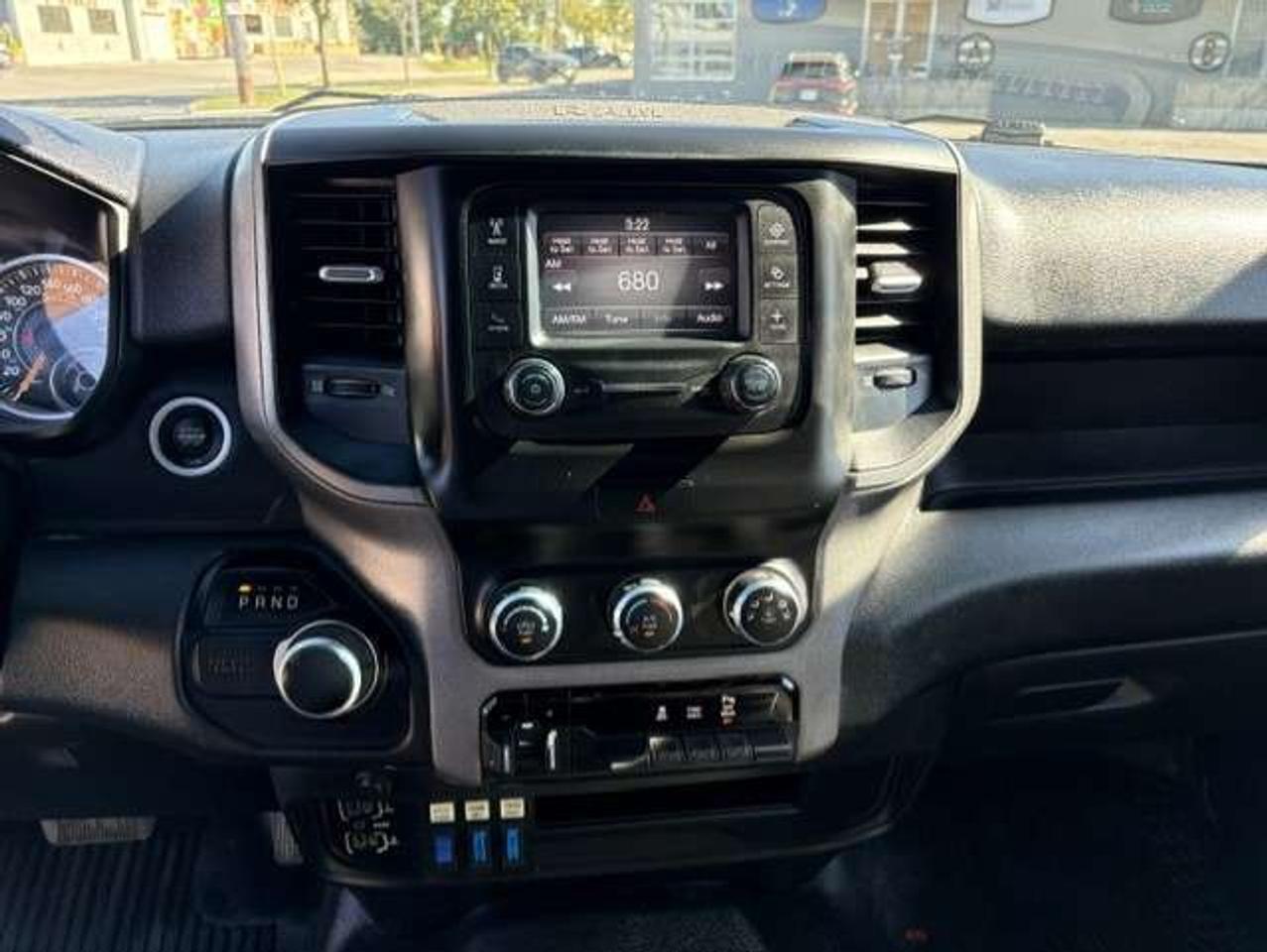 2021 RAM 2500 Tradesman 6.4L V8 HEMI CREW CAB LONG BOX-CERTIFIED Photo