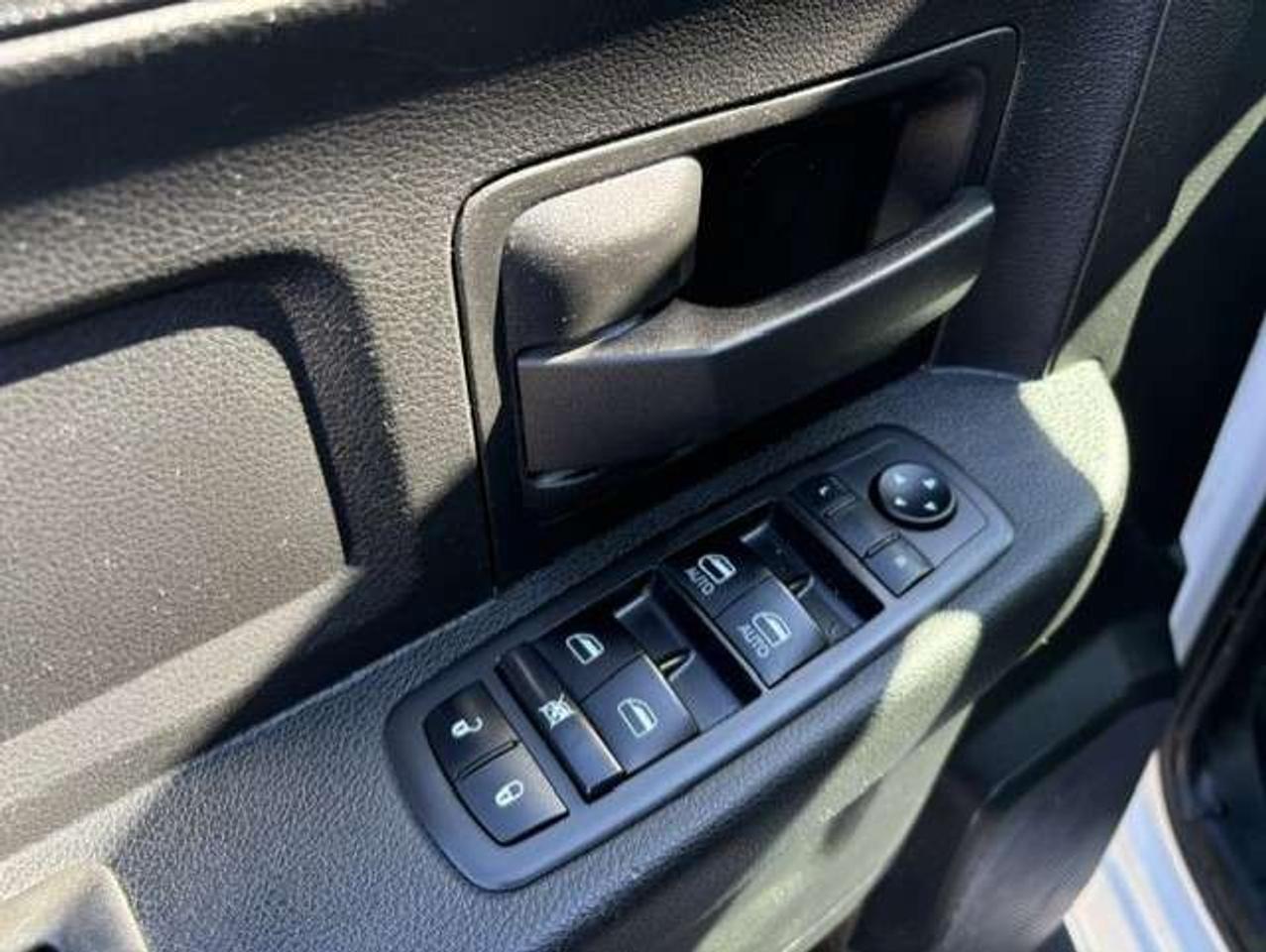 2021 RAM 2500 Tradesman 6.4L V8 HEMI CREW CAB LONG BOX-CERTIFIED Photo