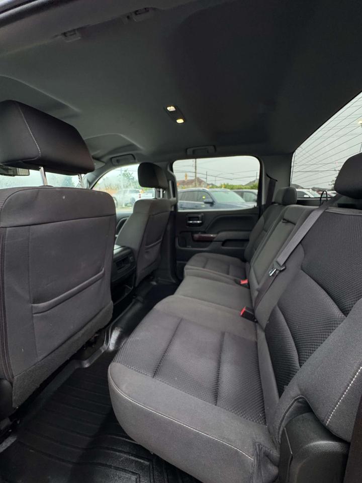 2017 GMC Sierra 1500 4WD Crew Cab 153.0 SLE 6'6 Box Photo
