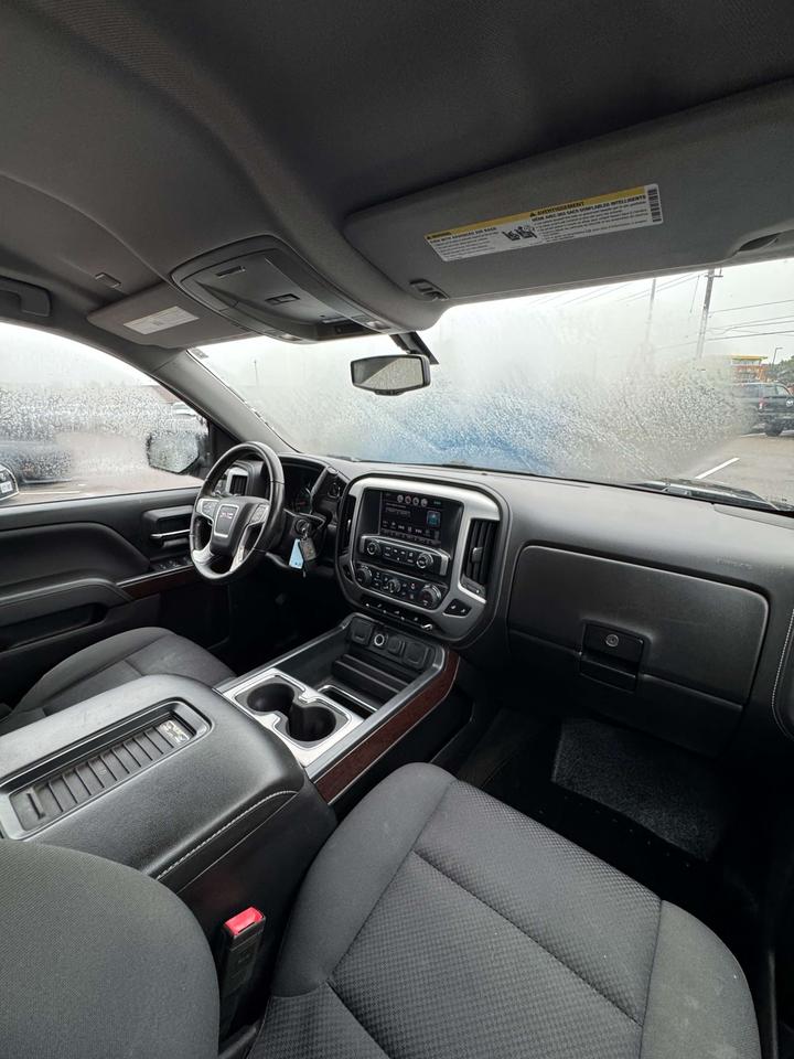 2017 GMC Sierra 1500 4WD Crew Cab 153.0 SLE 6'6 Box Photo