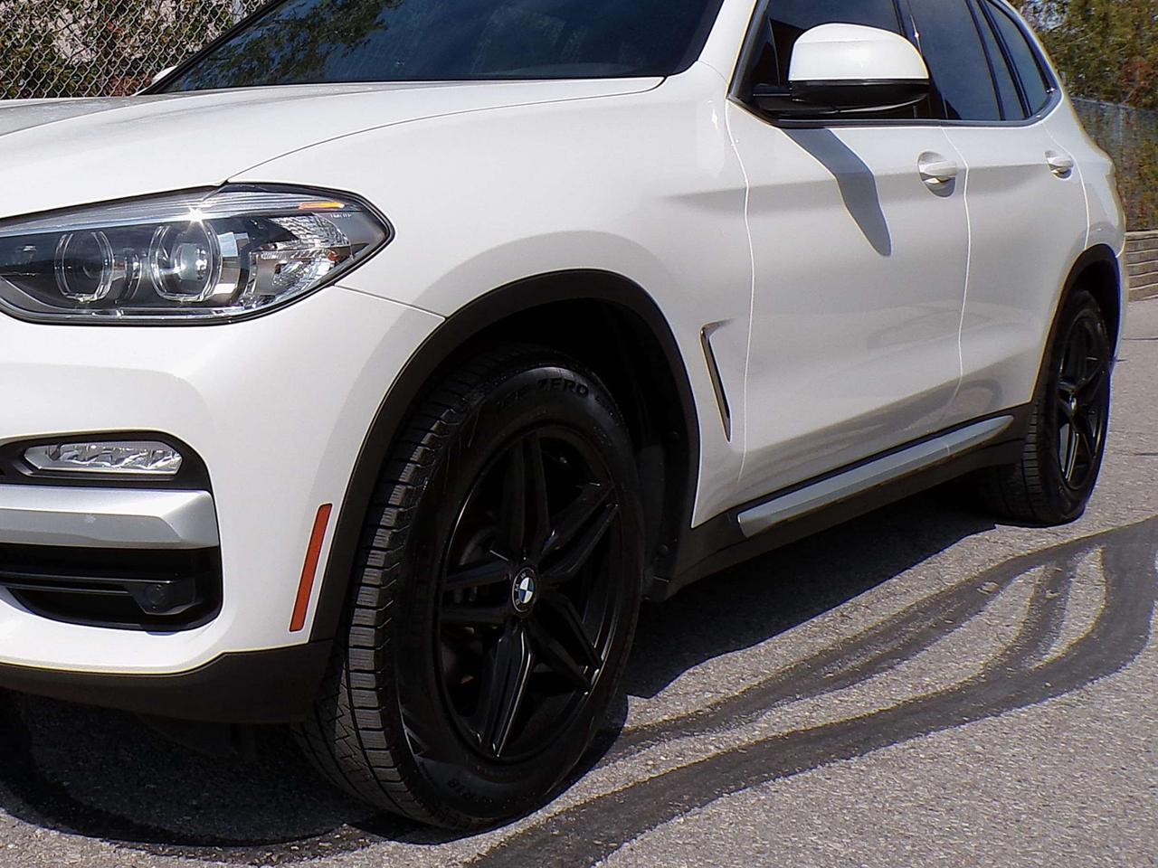 2019 BMW X3 X-DRIVE30i SPORT BSD LDW FCW NAVI PANO ROOF APPLE CARPLAY Photo