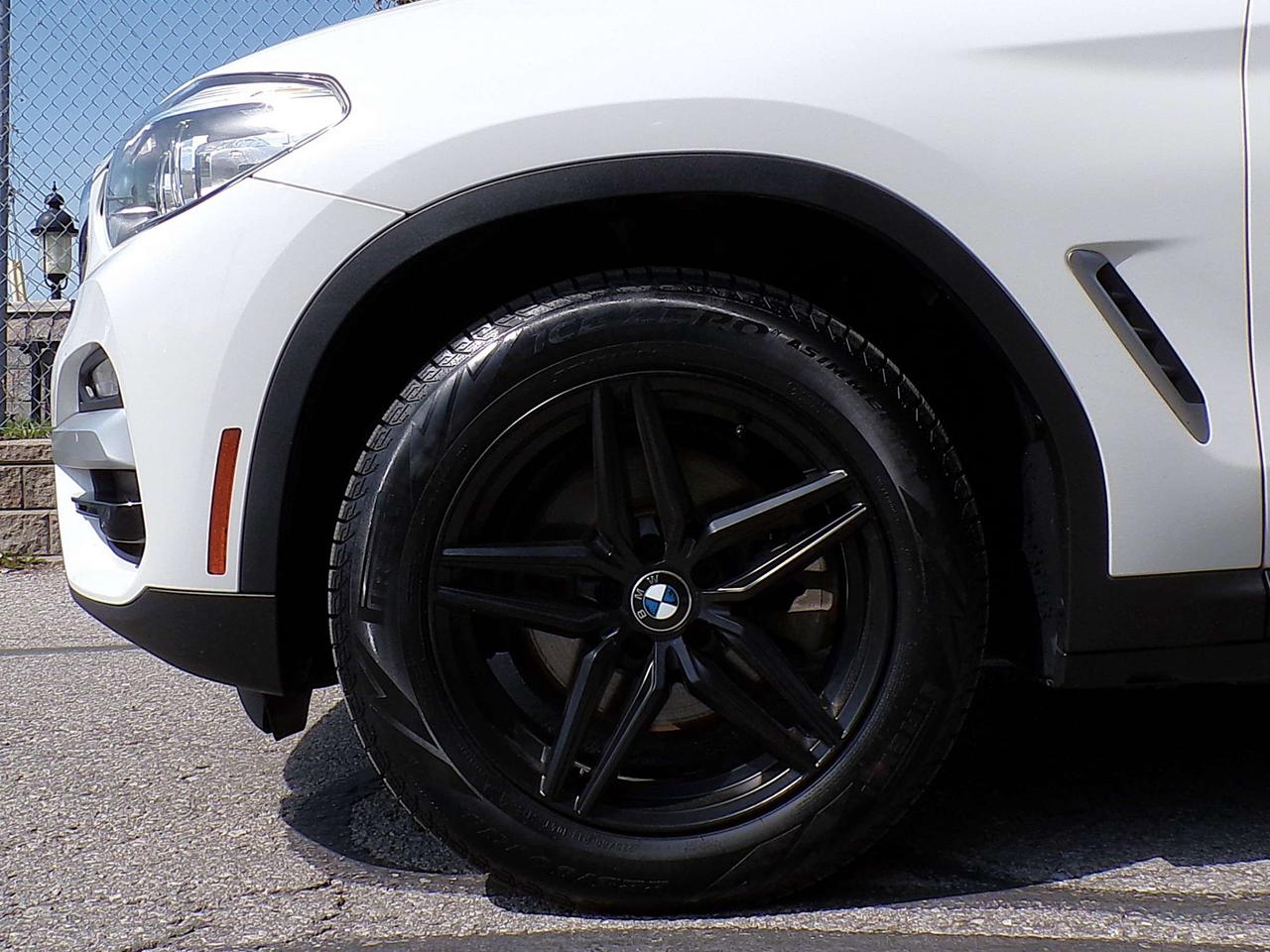 2019 BMW X3 X-DRIVE30i SPORT BSD LDW FCW NAVI PANO ROOF APPLE CARPLAY Photo