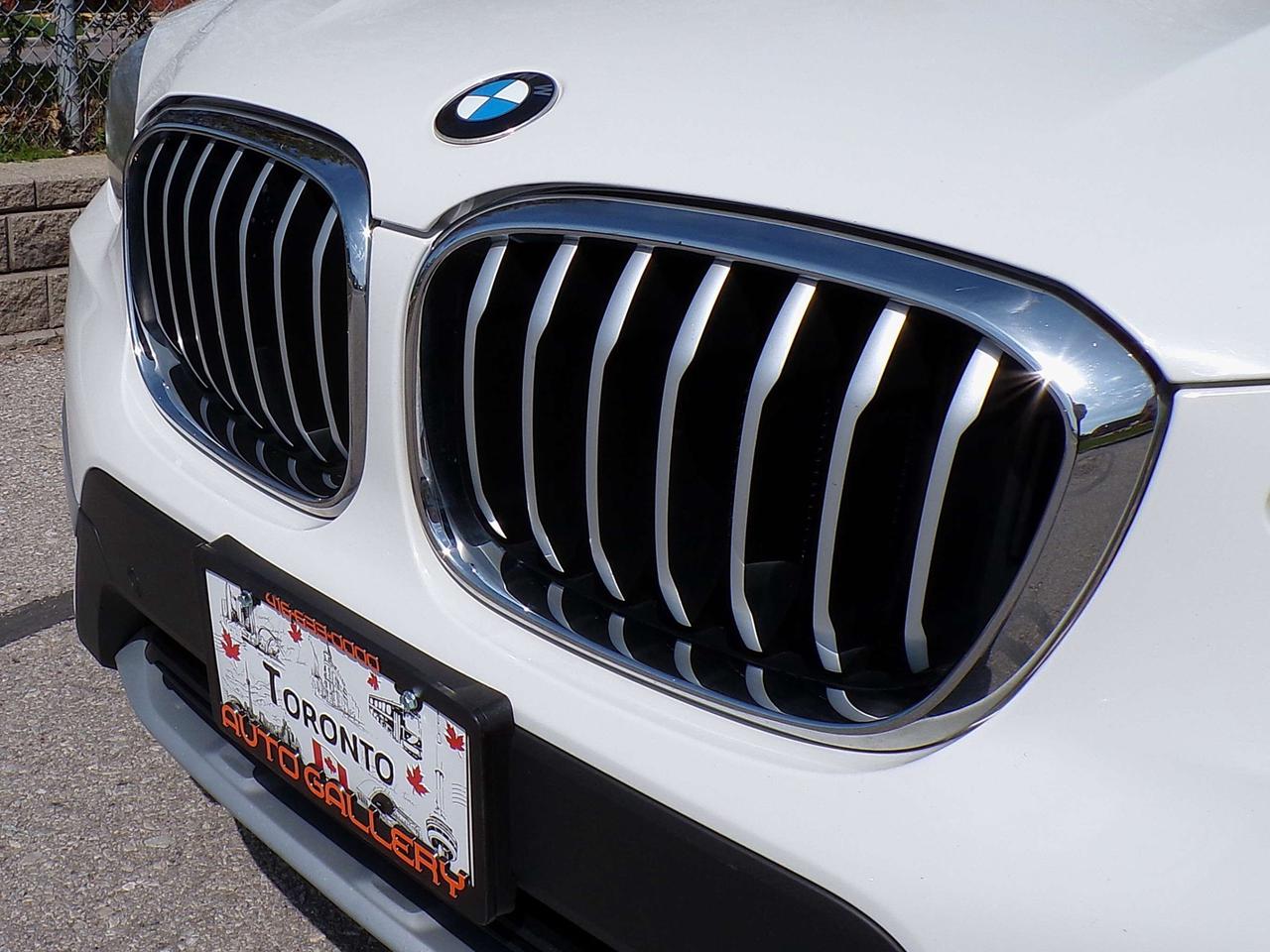 2019 BMW X3 X-DRIVE30i SPORT BSD LDW FCW NAVI PANO ROOF APPLE CARPLAY Photo