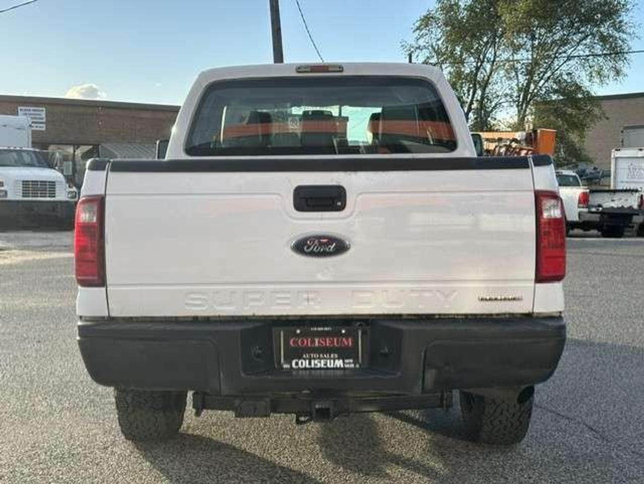 2013 Ford F-250 XL 4X4 CREW CAB SHORT BOX ONLY 124KM-CERTIFIED Photo