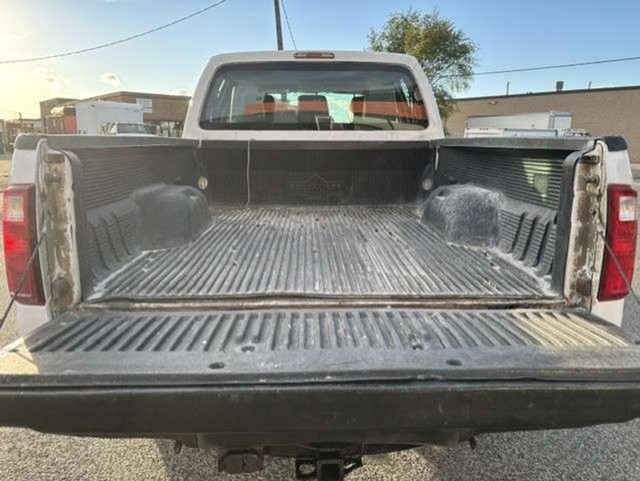2013 Ford F-250 XL 4X4 CREW CAB SHORT BOX ONLY 124KM-CERTIFIED Photo