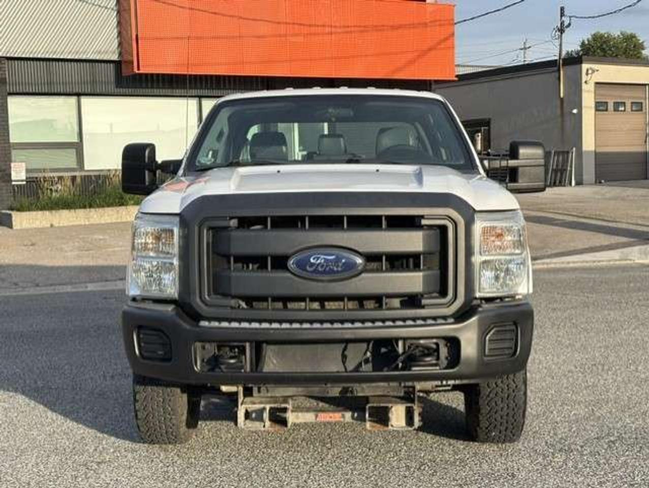 2013 Ford F-250 XL 4X4 CREW CAB SHORT BOX ONLY 124KM-CERTIFIED Photo