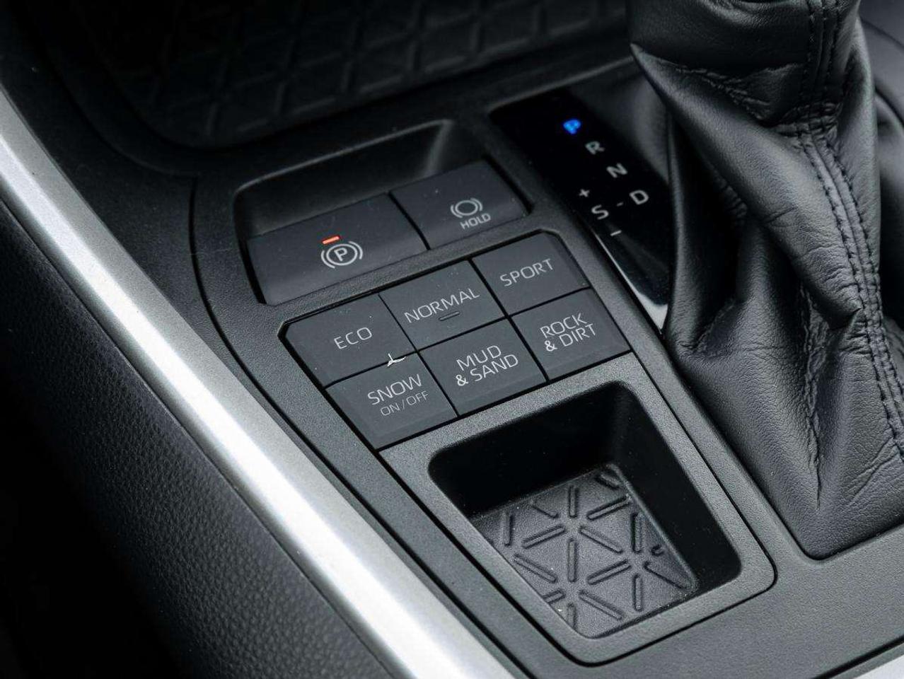 2021 Toyota RAV4 XLE AWD Photo