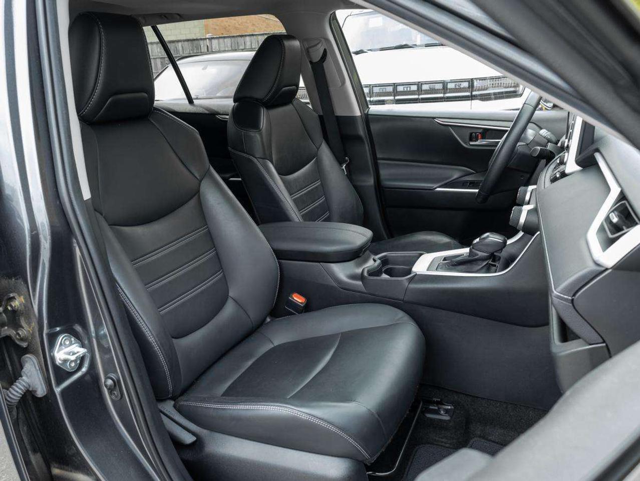 2021 Toyota RAV4 XLE AWD Photo