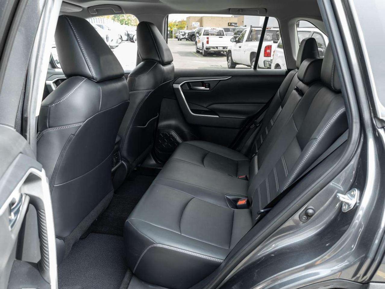 2021 Toyota RAV4 XLE AWD Photo