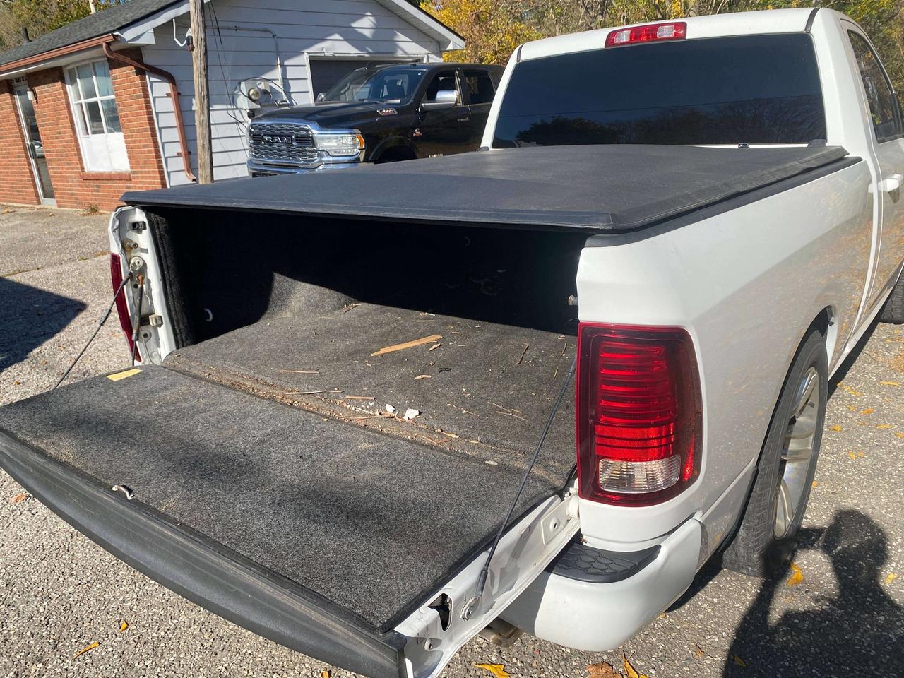 2015 RAM 1500 SPORT, AS IS, NOT INSPECTED FOR SAFETY EXPENSES! Photo