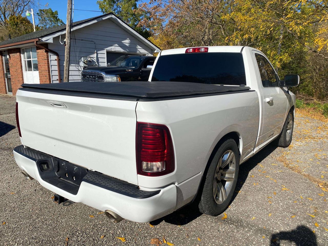 2015 RAM 1500 SPORT, AS IS, NOT INSPECTED FOR SAFETY EXPENSES! Photo