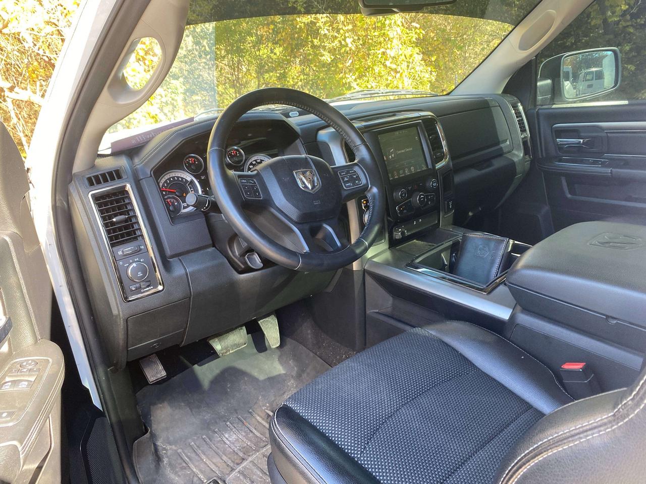 2015 RAM 1500 SPORT, AS IS, NOT INSPECTED FOR SAFETY EXPENSES! Photo