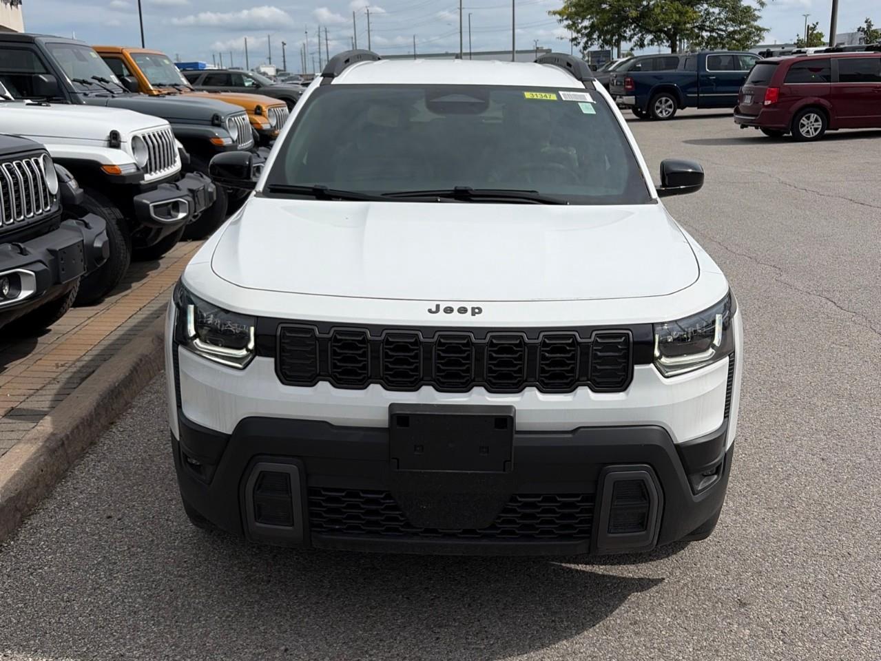 2026 Jeep Cherokee Laredo/Limited 4dr 4x4 Photo5