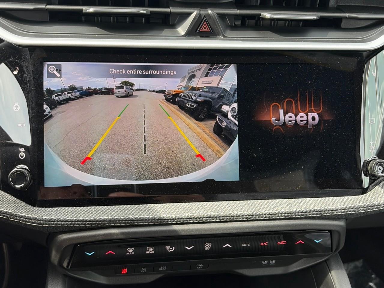 2026 Jeep Cherokee Laredo/Limited 4dr 4x4 Photo