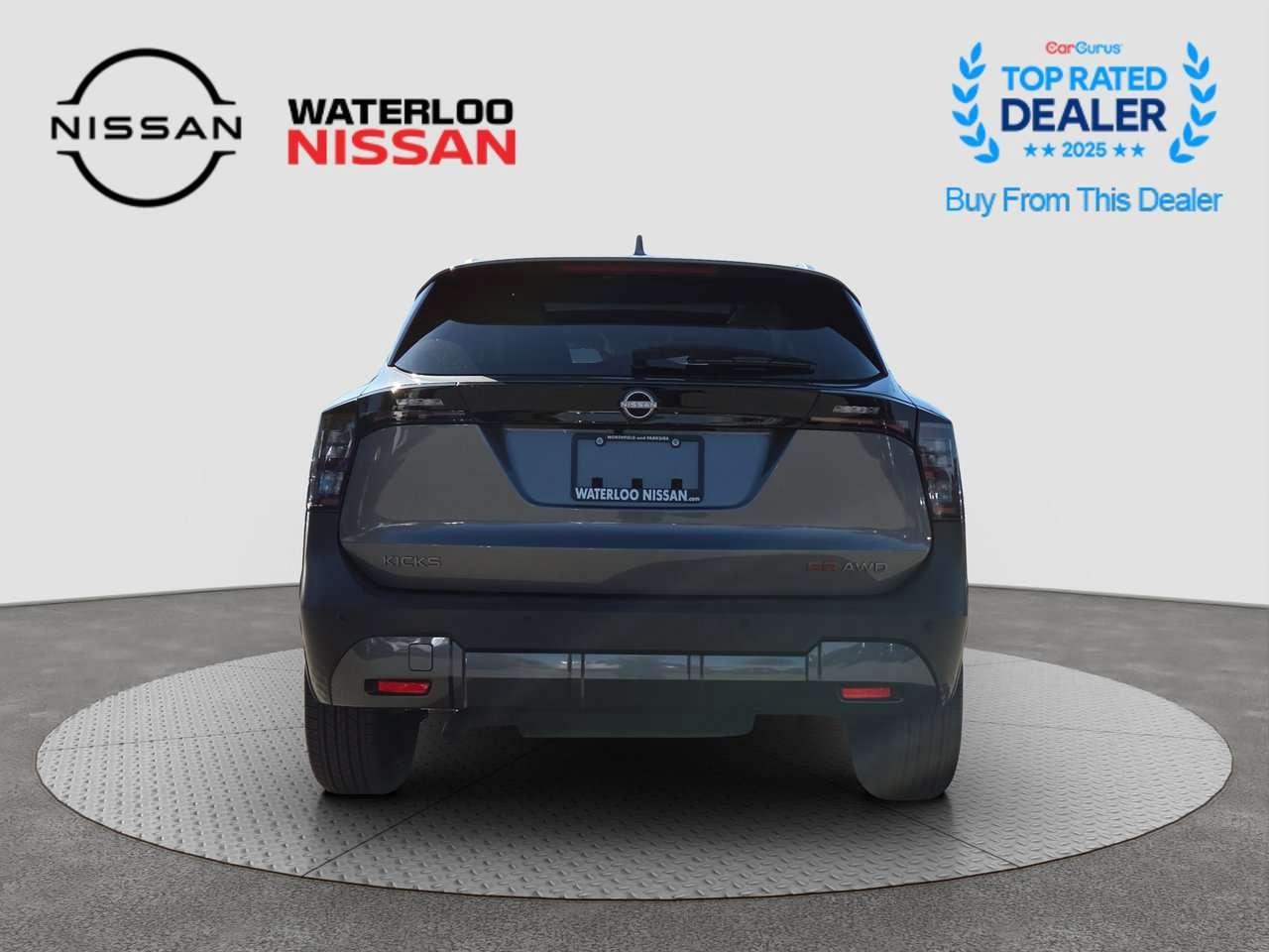 2025 Nissan Kicks SR Photo3