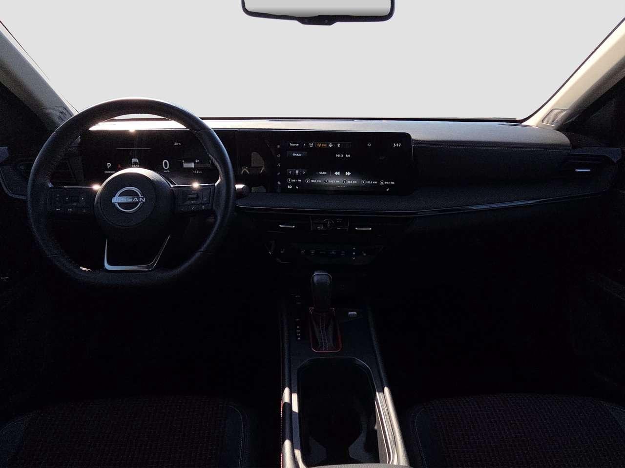 2025 Nissan Kicks SR Photo