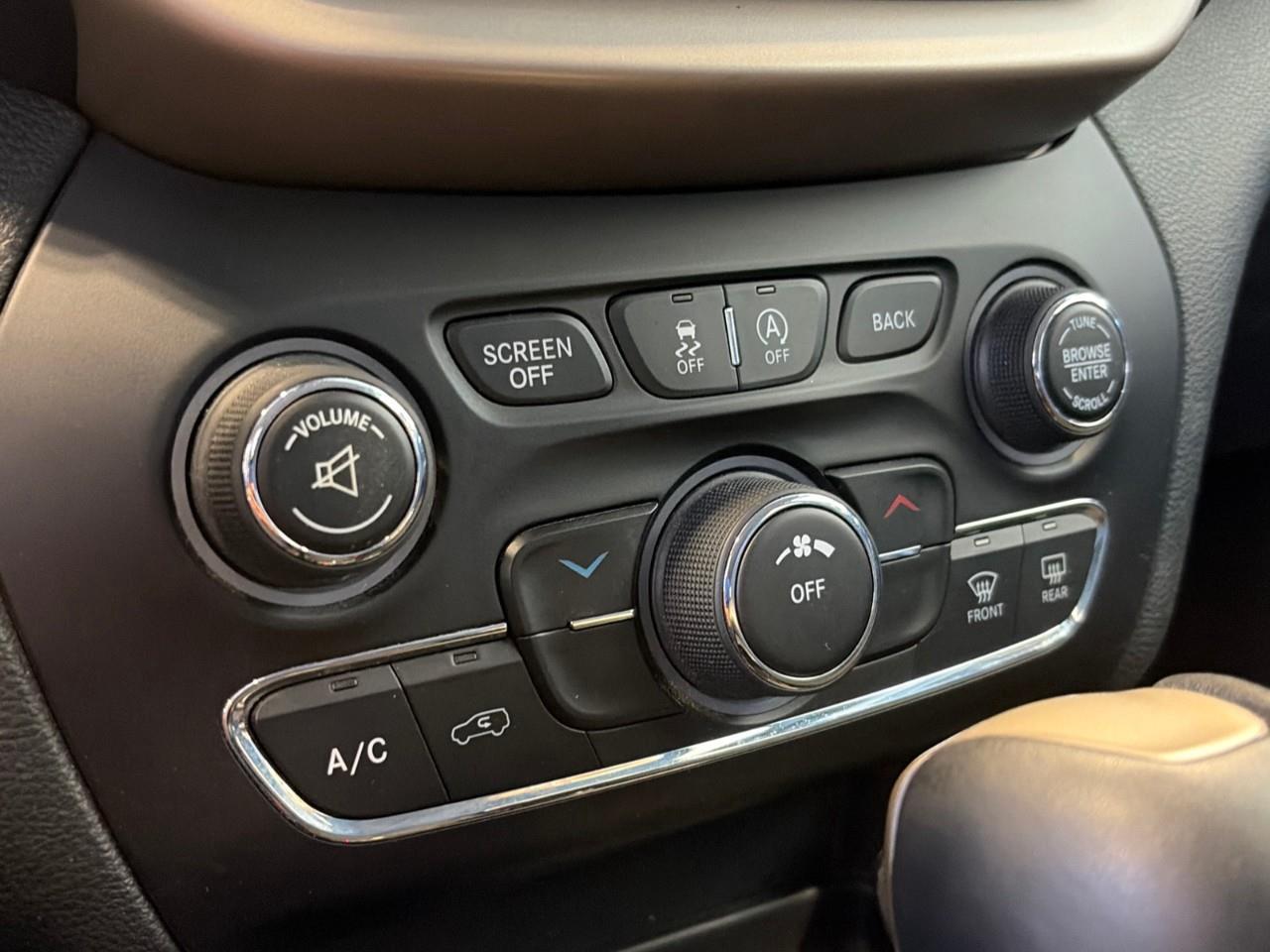 2015 Jeep Cherokee North 4dr 4x4 Photo