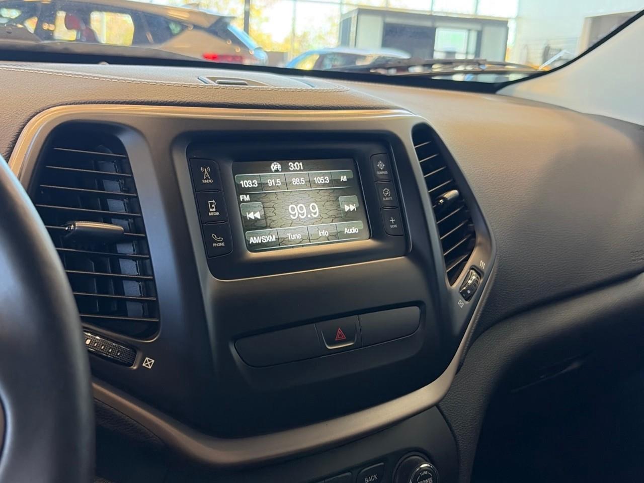 2015 Jeep Cherokee North 4dr 4x4 Photo