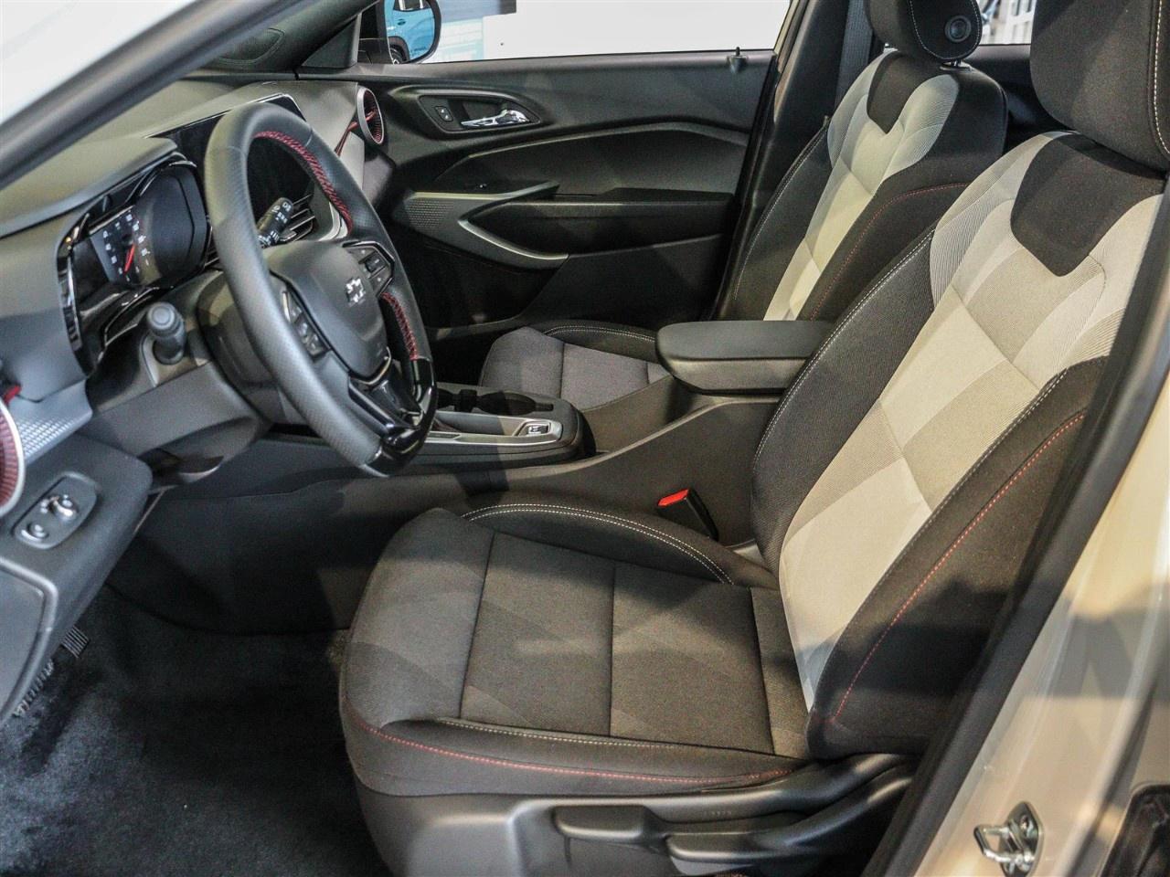 2026 Chevrolet Trax FWD 4dr 1RS Photo