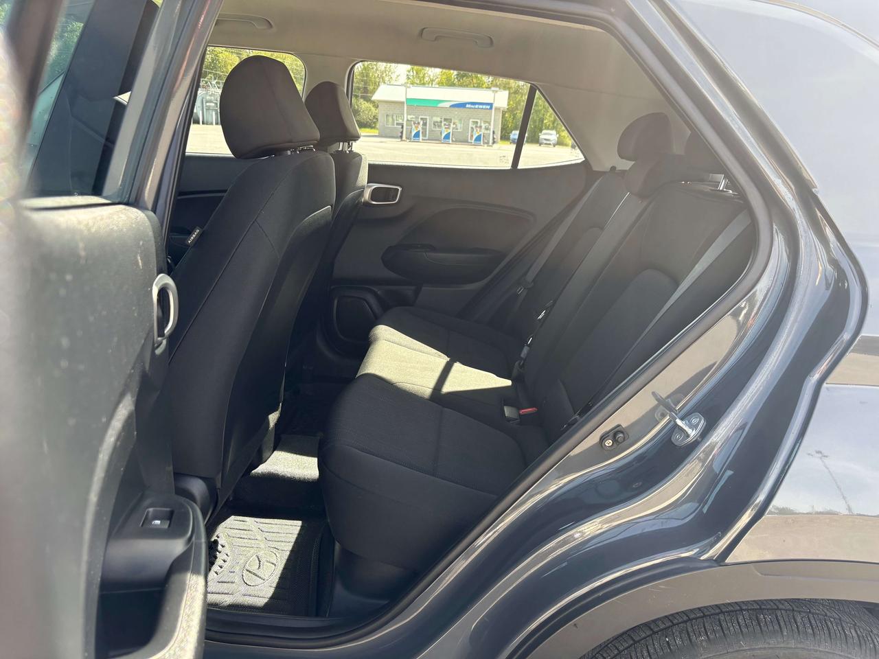 2023 Hyundai Venue Essential - htd seat Photo