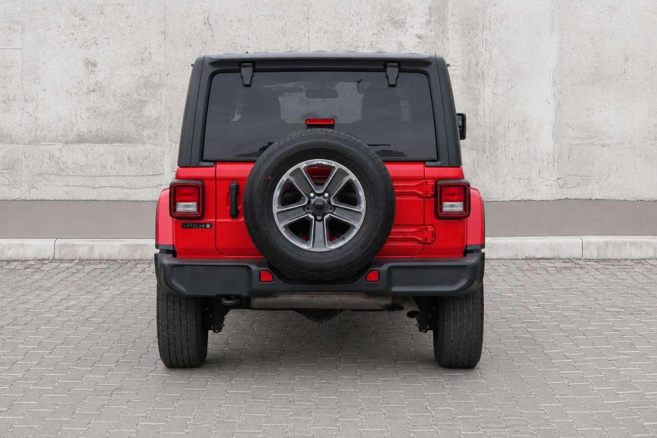 2021 Jeep Wrangler Sahara Unlimited 4x4  SiriusXM SideSteps ReverseCa Photo4