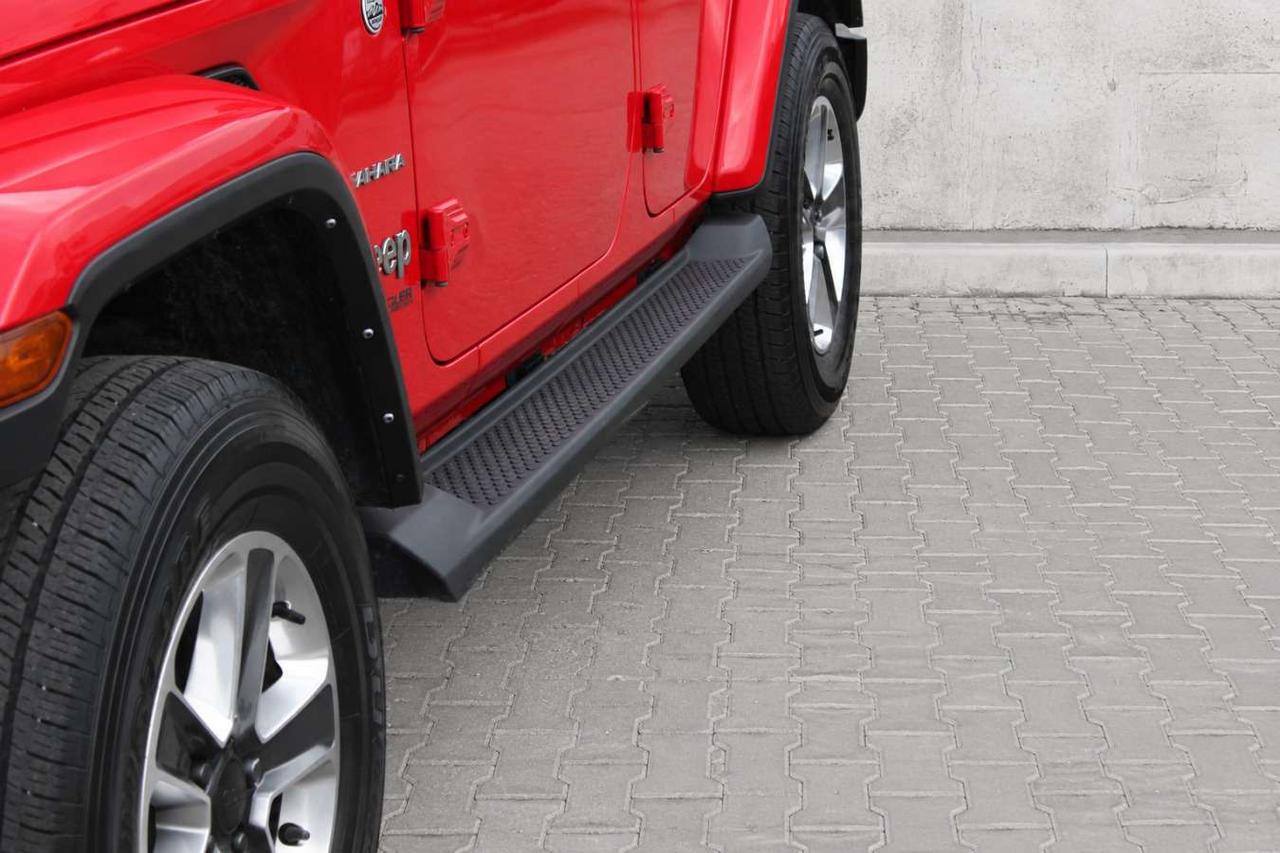 2021 Jeep Wrangler Sahara Unlimited 4x4  SiriusXM SideSteps ReverseCa Photo