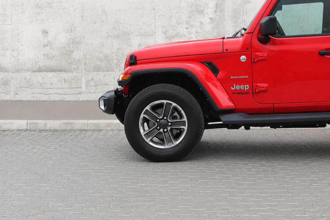 2021 Jeep Wrangler Sahara Unlimited 4x4  SiriusXM SideSteps ReverseCa Photo