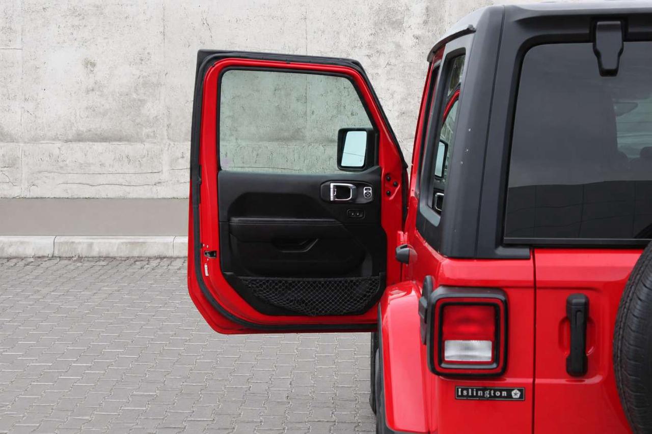2021 Jeep Wrangler Sahara Unlimited 4x4  SiriusXM SideSteps ReverseCa Photo