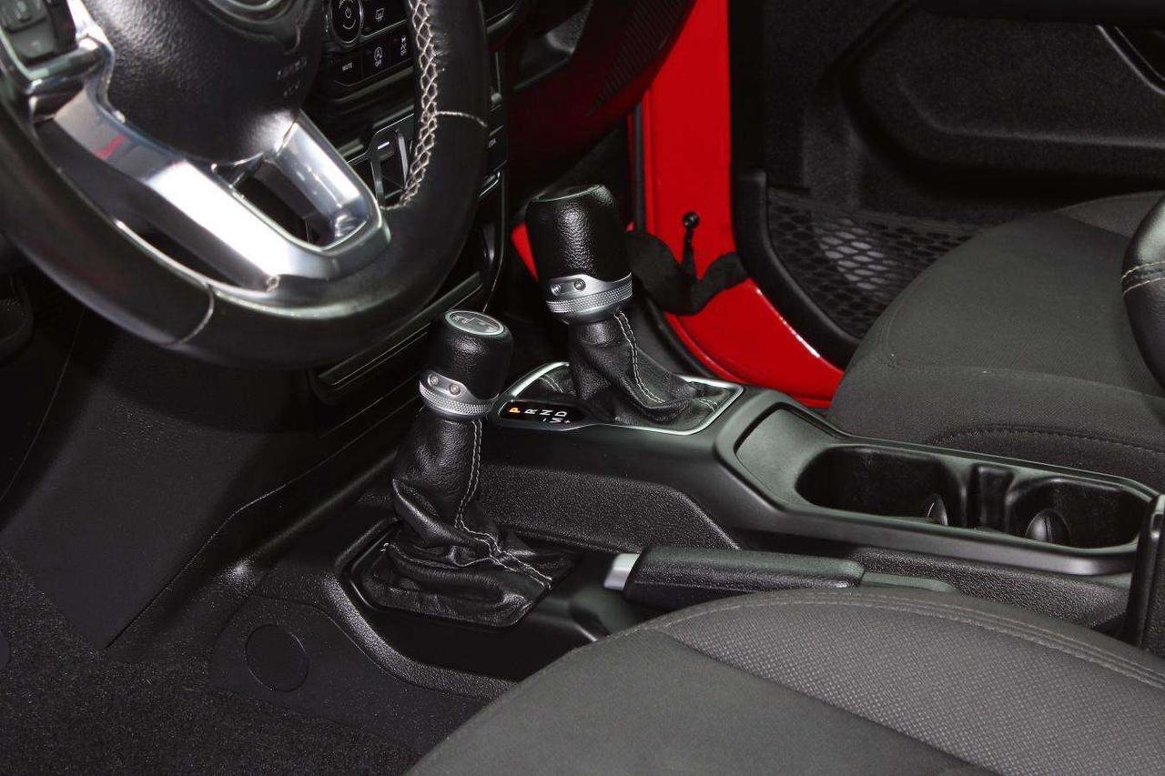 2021 Jeep Wrangler Sahara Unlimited 4x4  SiriusXM SideSteps ReverseCa Photo
