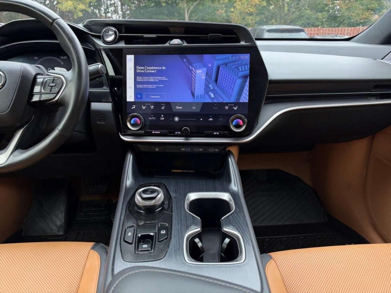 2023 Lexus RZ 450e AWD * NO ACCIDENTS / COOLED SEATS / PANORAMIC ROOF / DRIVER ASSIST Photo
