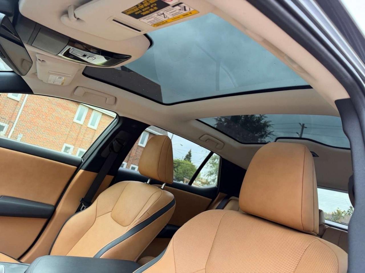 2023 Lexus RZ 450e AWD * NO ACCIDENTS / COOLED SEATS / PANORAMIC ROOF / DRIVER ASSIST Photo