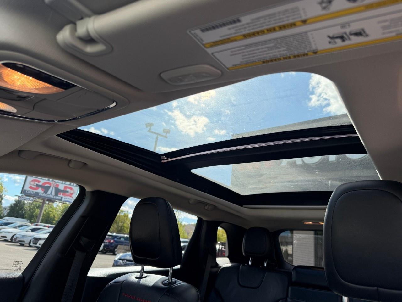 2015 Jeep Cherokee 4WD 4dr Trailhawk Photo