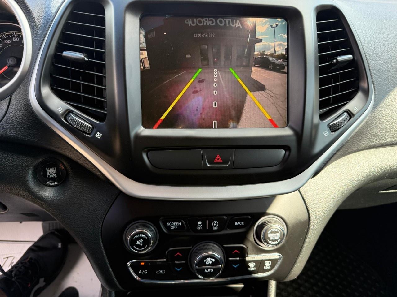 2015 Jeep Cherokee 4WD 4dr Trailhawk Photo