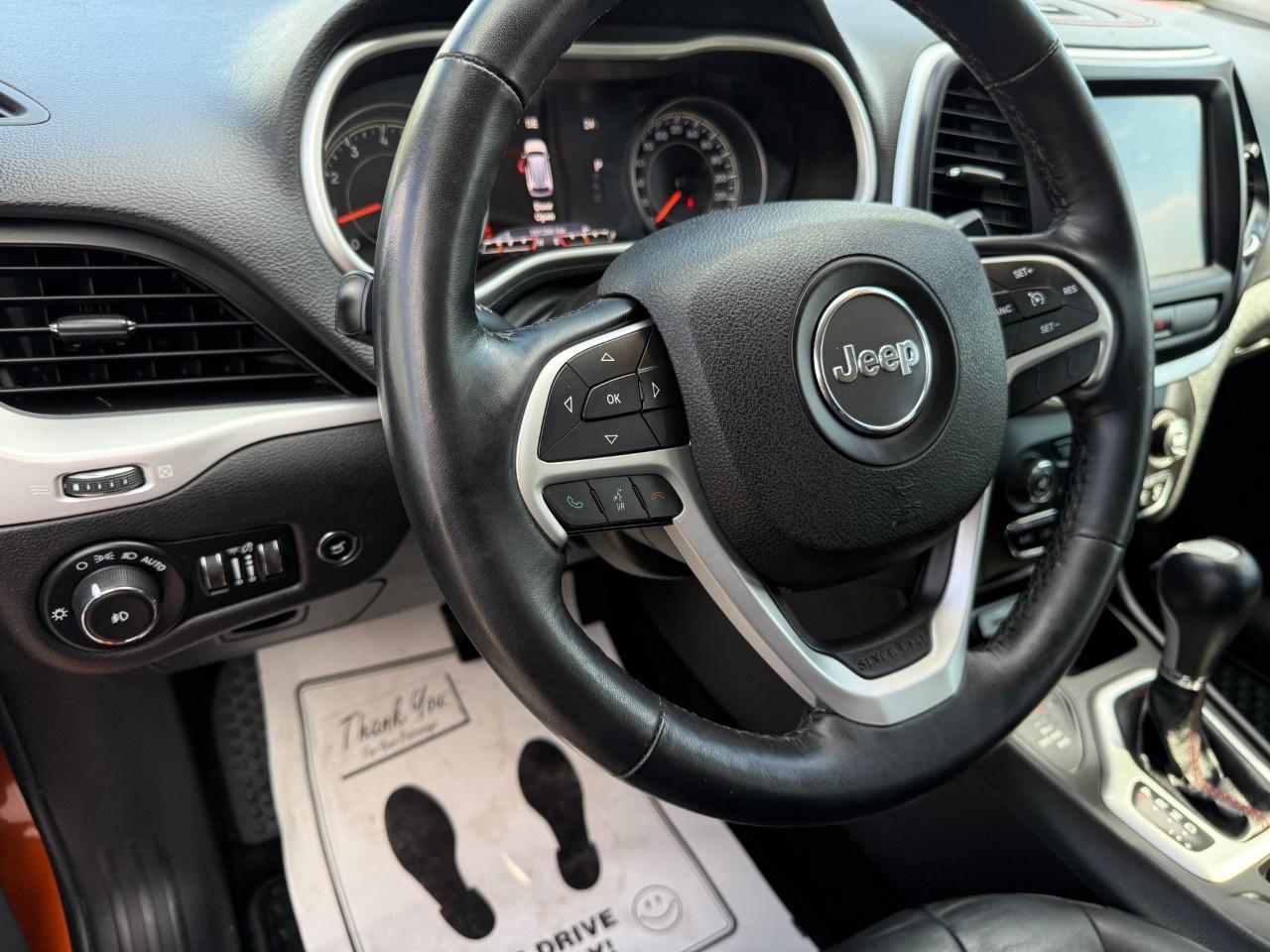 2015 Jeep Cherokee 4WD 4dr Trailhawk Photo