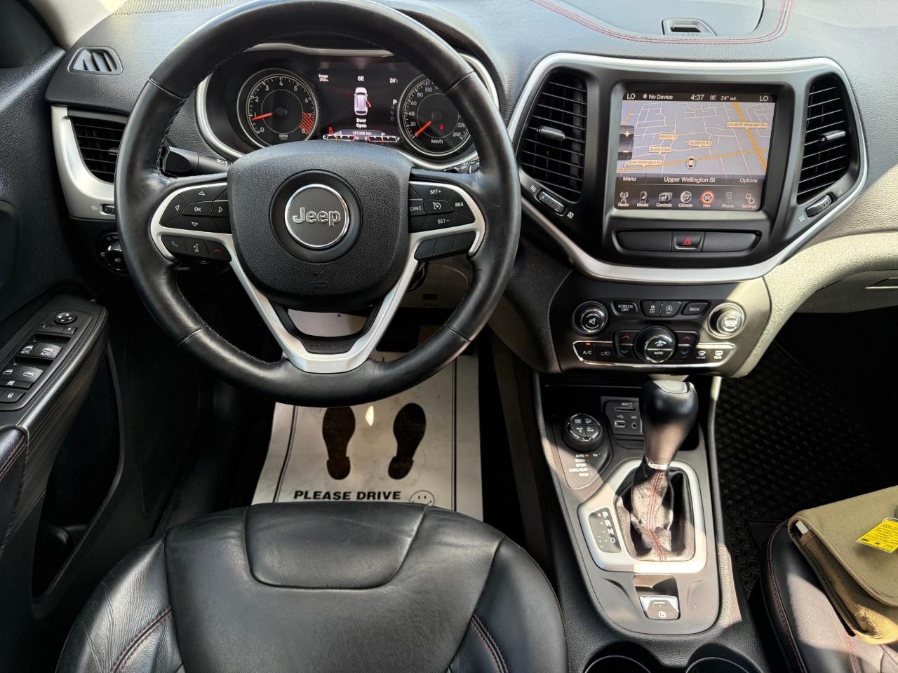 2015 Jeep Cherokee 4WD 4dr Trailhawk Photo
