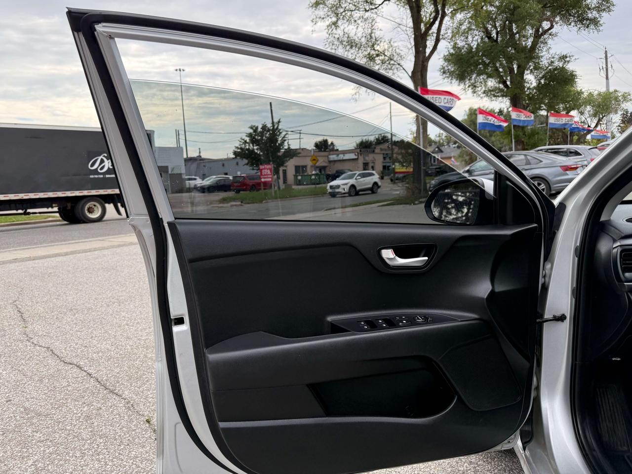 2019 Kia Rio LX+ l FWD l EcoVehicle l Auto l RCam l 1.6L l 4Cyl Photo