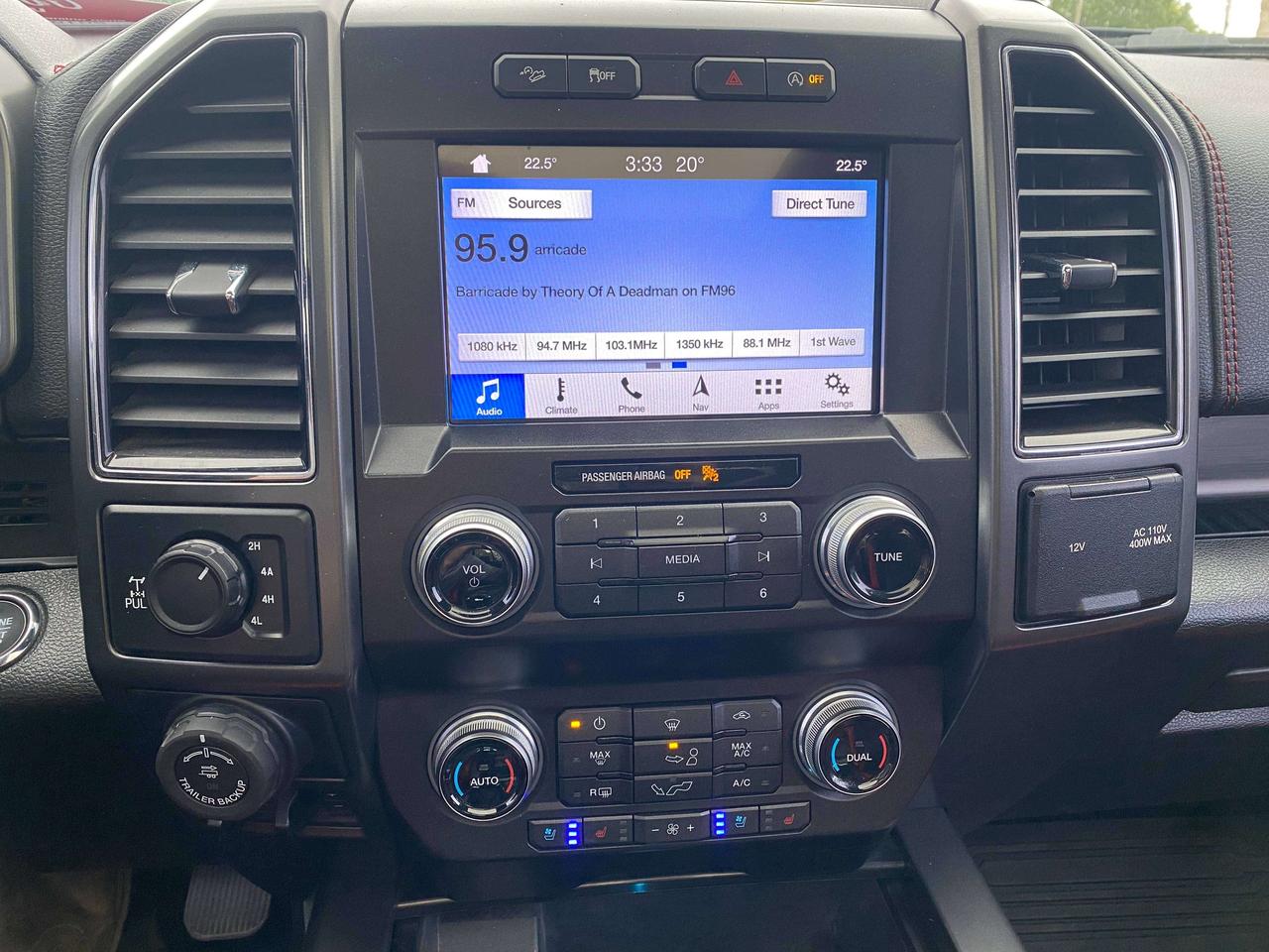 2019 Ford F-150 LARIAT, CLEAN CARFAX, LOCAL TRADE, SUNROOF! Photo