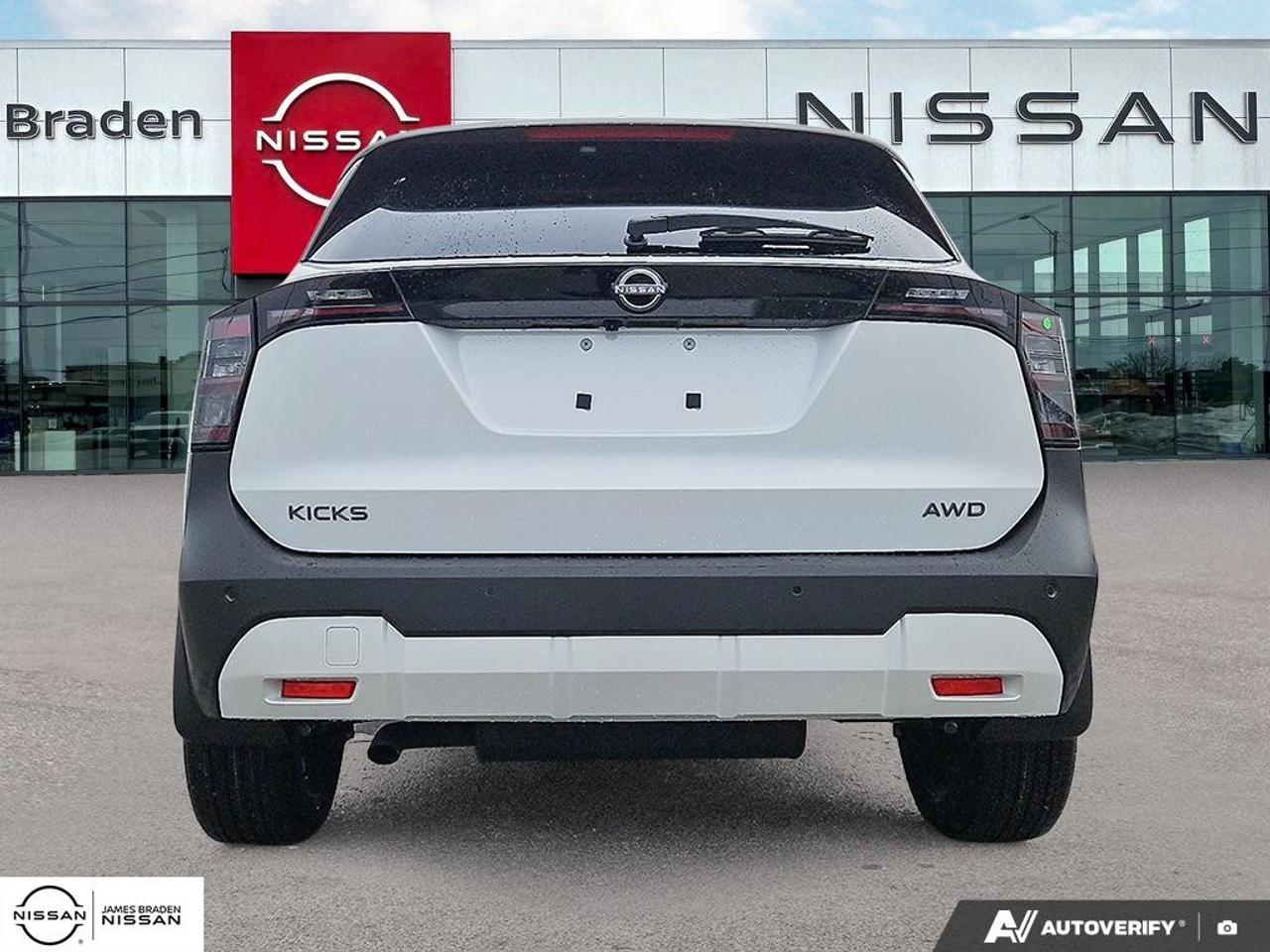 2027 Nissan Kicks SR Premium AWD Photo4