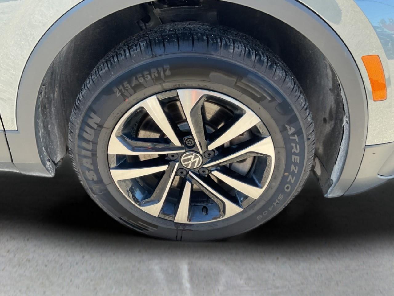 2024 Volkswagen Tiguan Trendline 4dr All-wheel Drive 4MOTION Photo