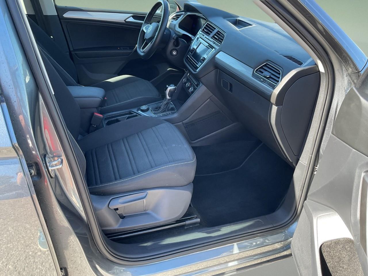 2024 Volkswagen Tiguan Trendline 4dr All-wheel Drive 4MOTION Photo