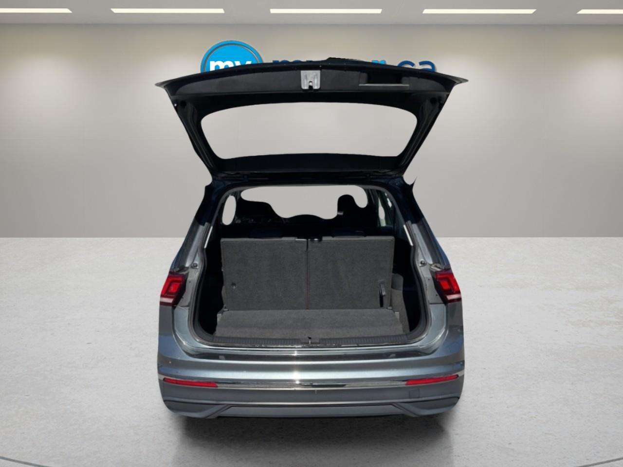 2024 Volkswagen Tiguan Trendline 4dr All-wheel Drive 4MOTION Photo