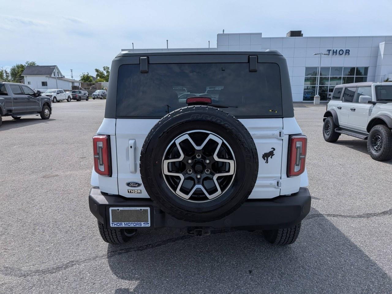 2024 Ford Bronco OUTER BANKS 4 DOOR 4X4 Photo