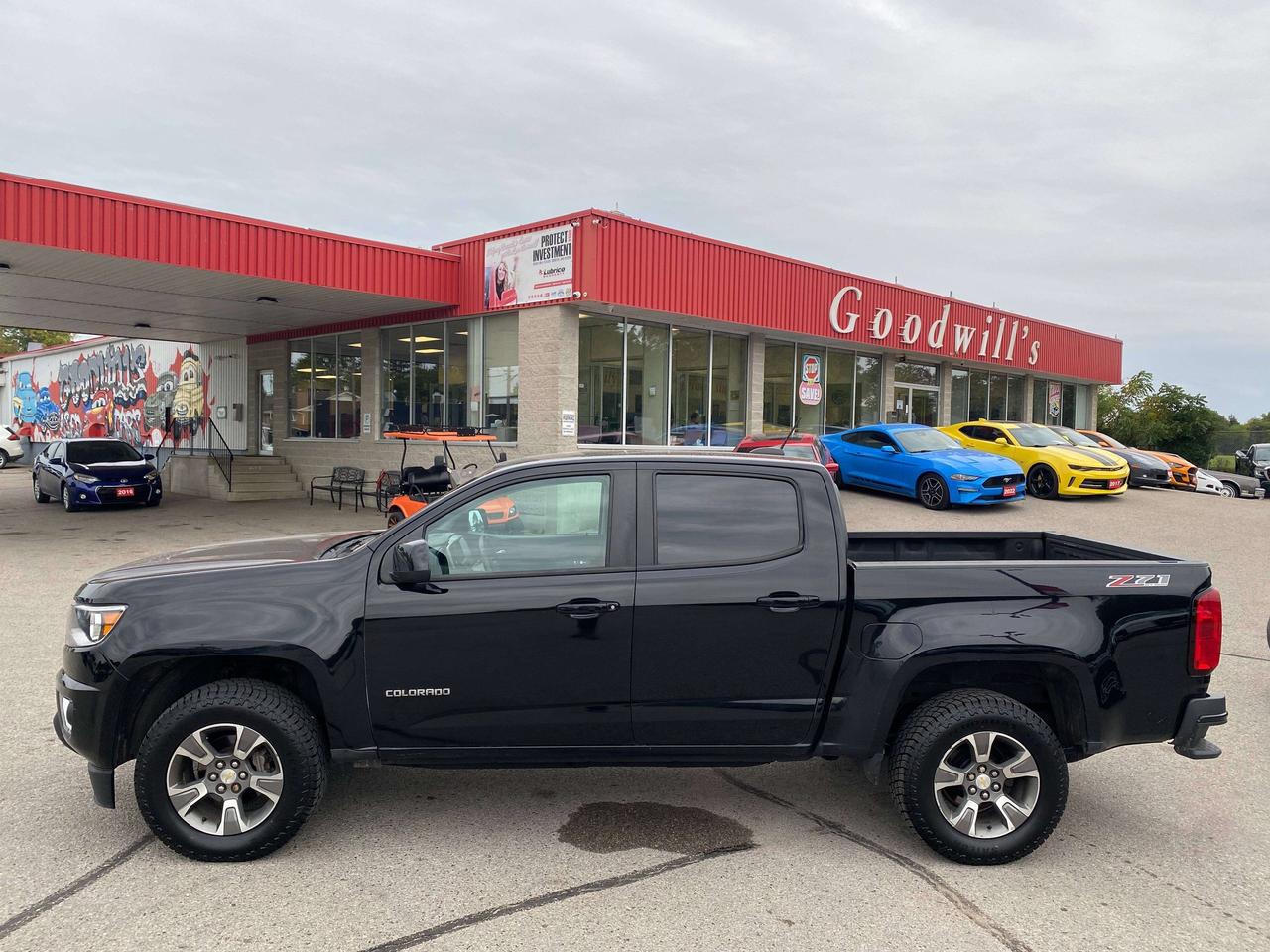 2017 Chevrolet Colorado 4WD Z71, REMOTE START, HEATED SEATS, 5FT BOX! Photo