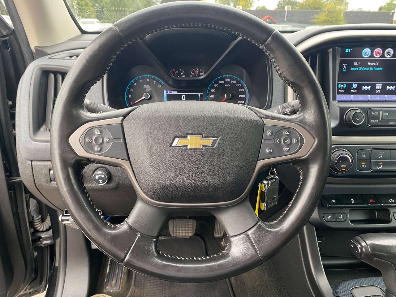 2017 Chevrolet Colorado 4WD Z71, REMOTE START, HEATED SEATS, 5FT BOX! Photo